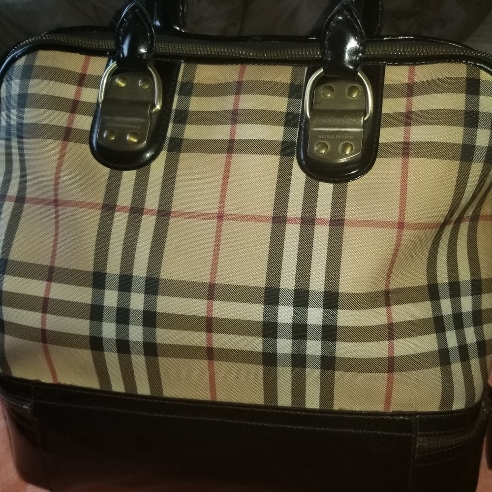 Authentic Burberry Bag - Picture 6 of 6